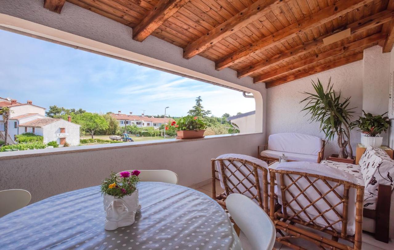 Apartamento Rina B4 Poreč Exterior foto