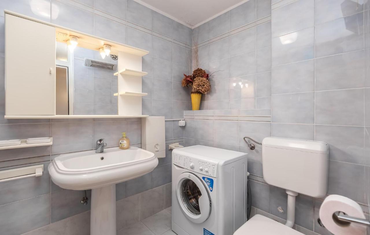 Apartamento Rina B4 Poreč Exterior foto